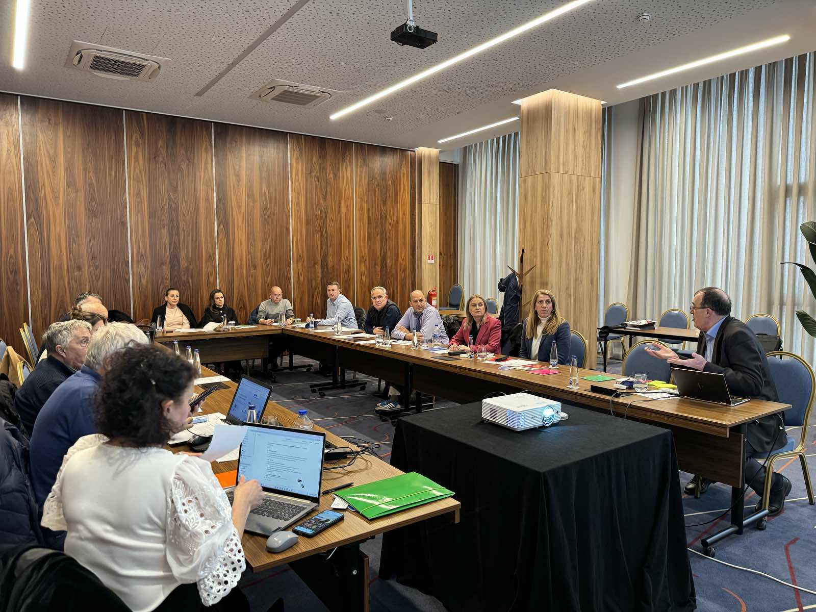 3afd50e9 d77d 46b3 aae8 f2ff71597f72